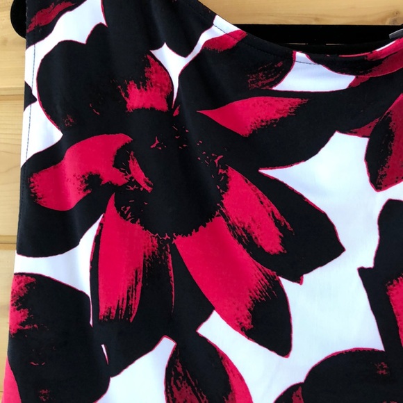 Sleeveless Dress - Picture 4 of 4